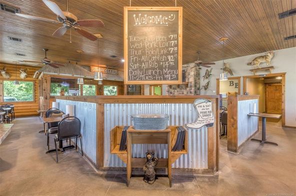 Runts BBQ: 1105 W Cherokee St, Wagoner, OK 74467